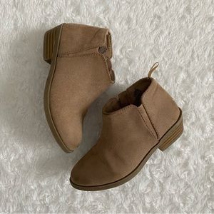 Kid ankle boots